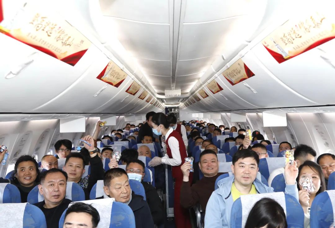 登高望远 儒风开元游戏大厅app | 开元游戏大厅app酒业儒风开元游戏大厅app高端系列新品亮相云端 _开元游戏大厅app|稳如开元游戏大厅app|五岳独尊|开元游戏大厅app特曲|酒神酒仙|金开元游戏大厅app|年份小窖